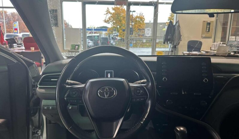 2024 Toyota Camry SE full