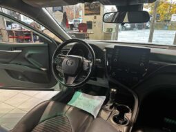 2024 Toyota Camry SE full