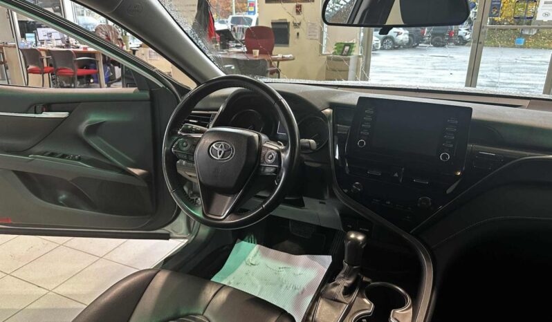 2024 Toyota Camry SE full