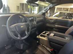 
										2025 Chevrolet Silverado 1500 Regular Cab Long Box full									