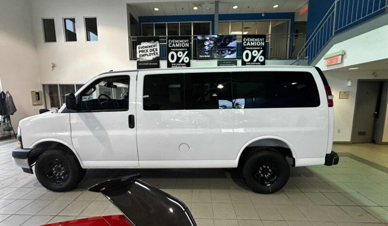 2025 GMC Savana Cargo 2500 Regular full