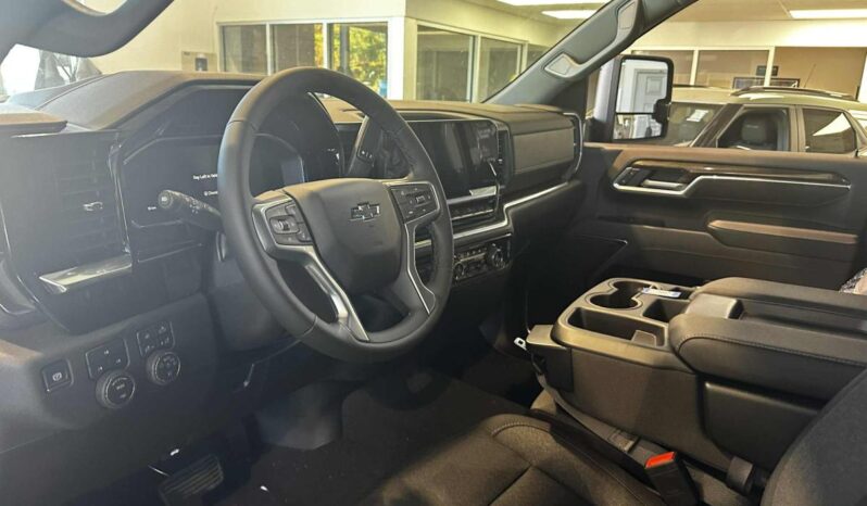 
								2026 Chevrolet Silverado 2500 4wd Crew Cab Long full									