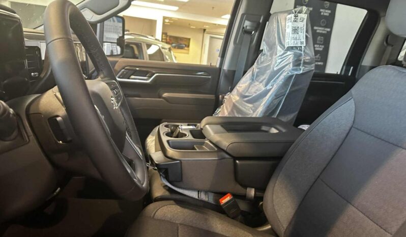 
								2026 Chevrolet Silverado 2500 4wd Crew Cab Long full									
