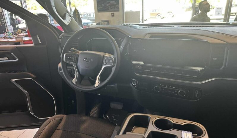 
								2026 Chevrolet Silverado 2500 4wd Crew Cab Long full									