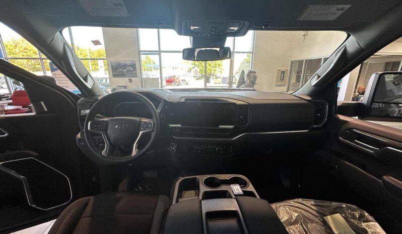 
								2026 Chevrolet Silverado 2500 4wd Crew Cab Long full									