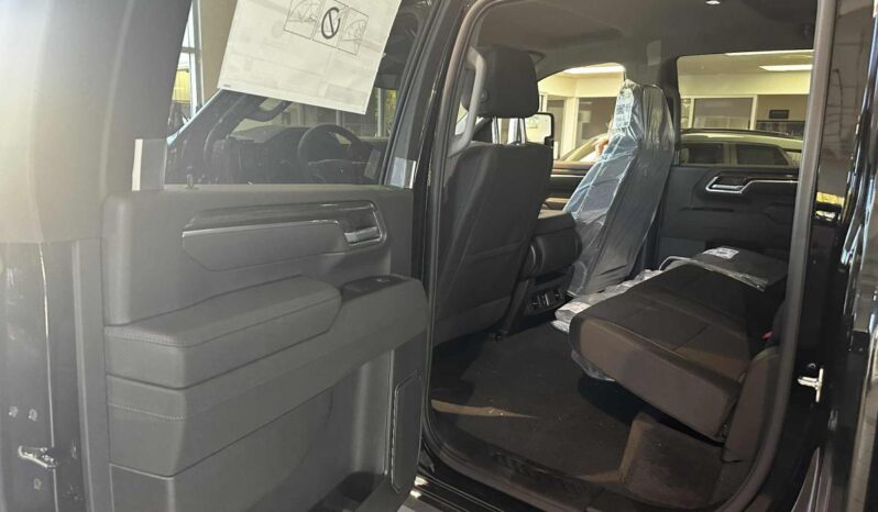 
								2026 Chevrolet Silverado 2500 4wd Crew Cab Long full									