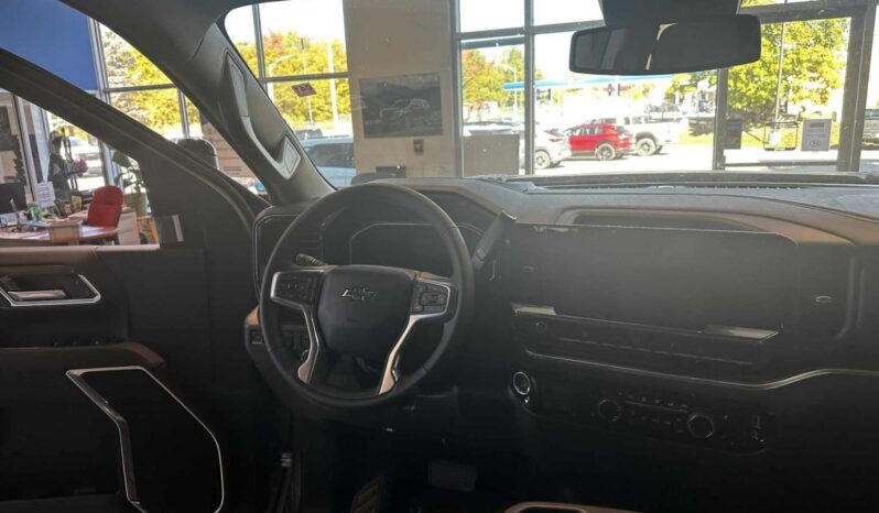 
								2026 Chevrolet Silverado 2500 4wd Crew Cab full									