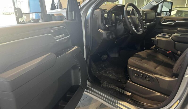 
								2026 Chevrolet Silverado 2500 4wd Crew Cab full									
