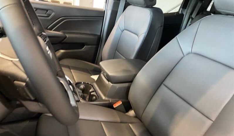 2026 Chevrolet Colorado Crew Cab Short Box 4 full