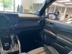 2026 Chevrolet Colorado Crew Cab Short Box 4 full