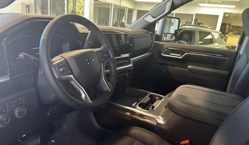 
								2026 Chevrolet Silverado 2500 4wd Crew Cab Long full									