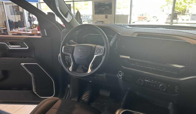 
								2026 Chevrolet Silverado 2500 4wd Crew Cab Long full									