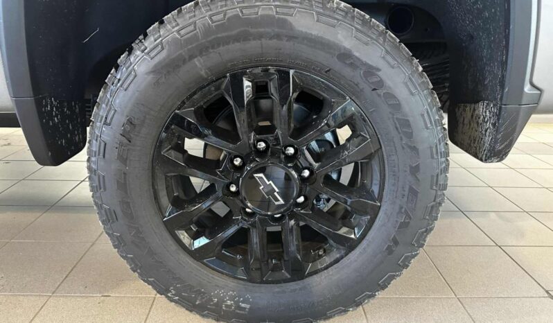 
								2026 Chevrolet Silverado 2500 4wd Crew Cab Long full									