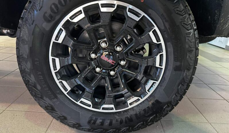 
								2026 GMC Canyon Crew Cab Short Box 4 full									