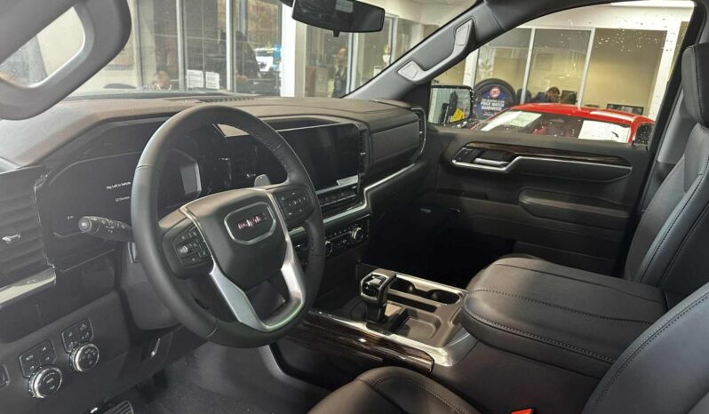 2026 GMC Sierra 1500 Crew Cab Standard full