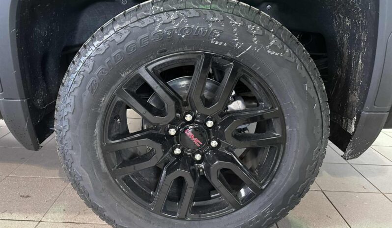 2026 GMC Sierra 1500 Crew Cab Standard full