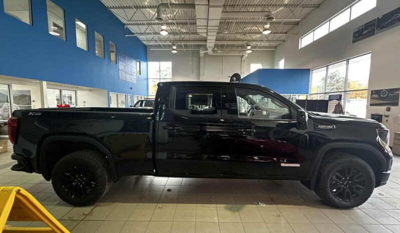 2026 GMC Sierra 1500 Crew Cab Standard full