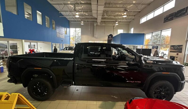 
								2026 GMC Sierra 2500 Crew Cab Standard full									