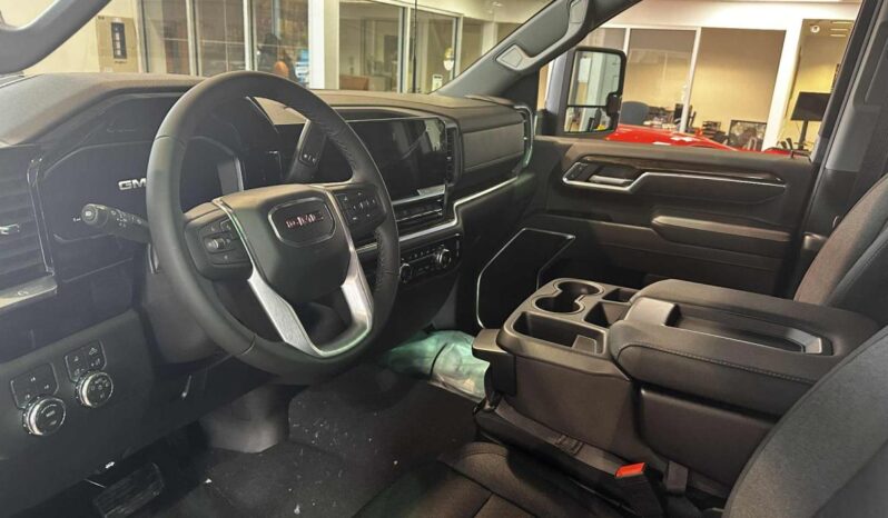 2026 GMC Sierra 2500 Crew Cab Standard full