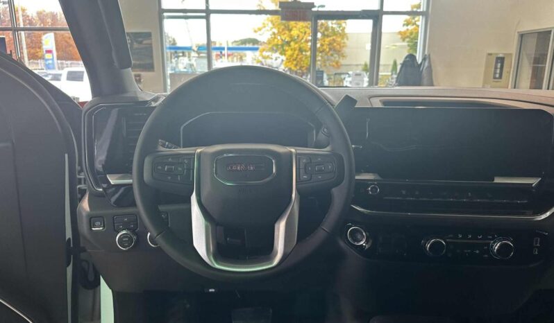 2026 GMC Sierra 2500 Crew Cab Standard full