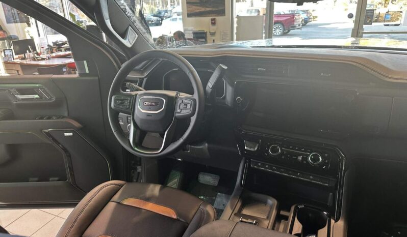 
								2026 GMC Sierra 2500 Crew Cab Standard full									