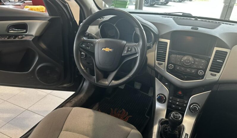 
								2015 Chevrolet Cruze Lt Turbo full									