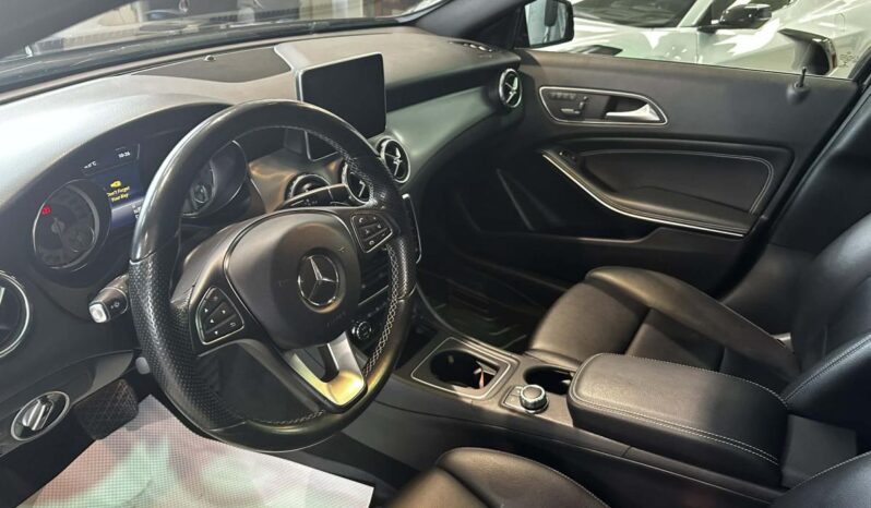 
								2016 Mercedes-Benz GLA250 Awd Suv full									