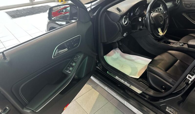 
								2016 Mercedes-Benz GLA250 Awd Suv full									