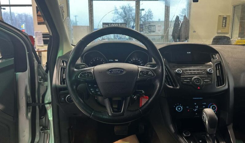 
								2017 Ford Focus Hatch Se full									