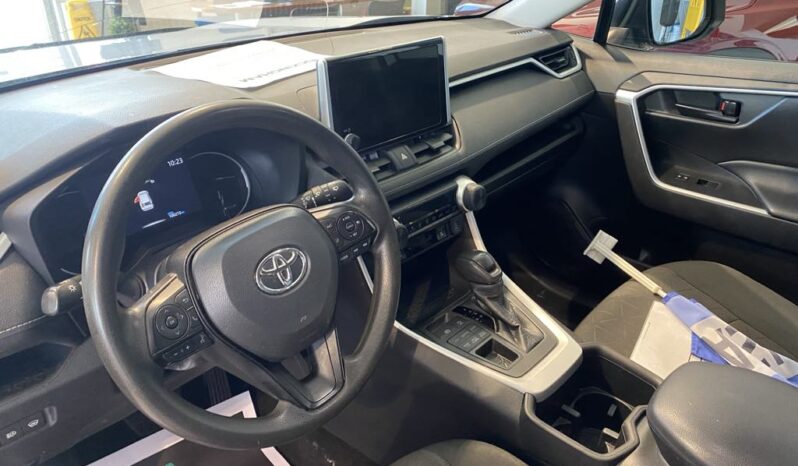 
								2023 Toyota RAV4 Le Awd full									