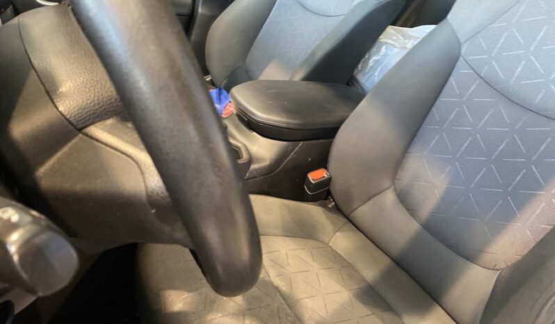 
								2023 Toyota RAV4 Le Awd full									