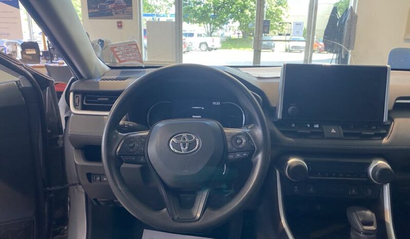 
								2023 Toyota RAV4 Le Awd full									