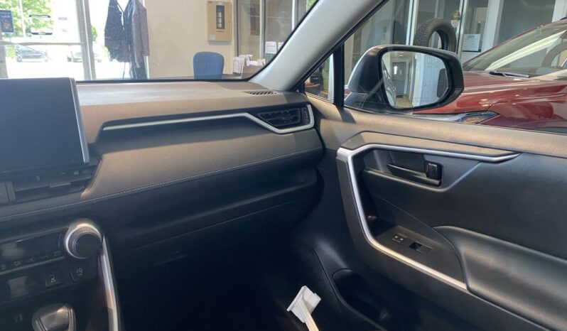 
								2023 Toyota RAV4 Le Awd full									