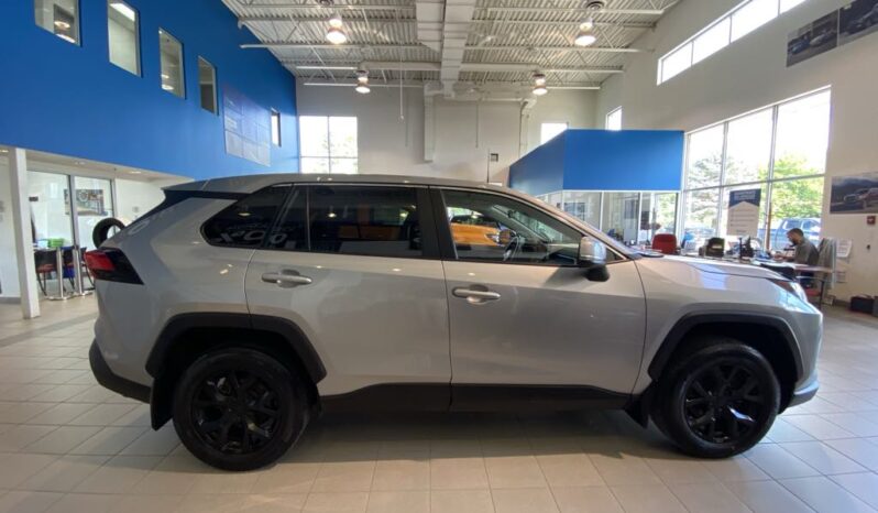 
								2023 Toyota RAV4 Le Awd full									