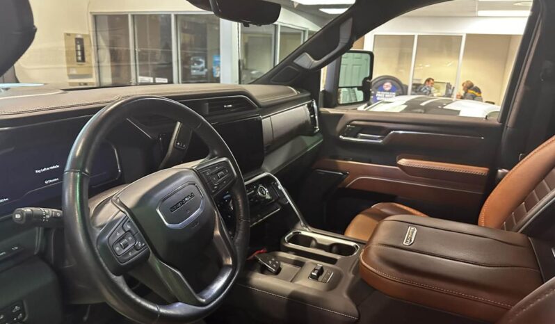 
								2024 GMC Sierra 3500 4wd Crew Cab Long full									