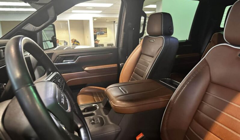 
								2024 GMC Sierra 3500 4wd Crew Cab Long full									