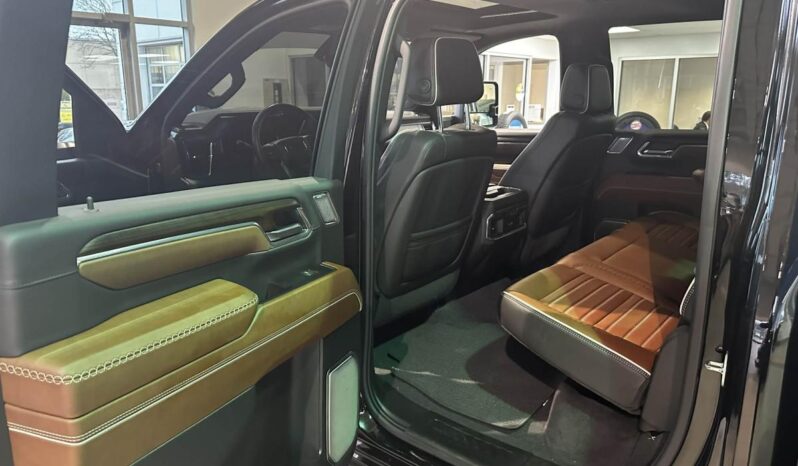 
								2024 GMC Sierra 3500 4wd Crew Cab Long full									