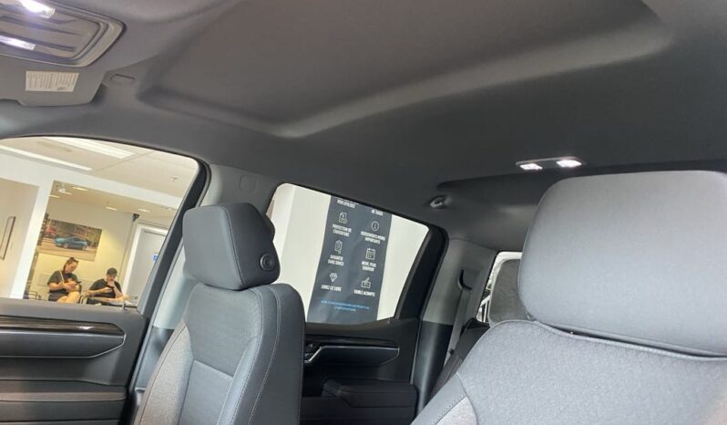 
								2025 Chevrolet Silverado 1500 Crew Cab Standard full									