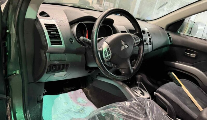 
								2009 Mitsubishi Outlander Es 2wd Cvt full									