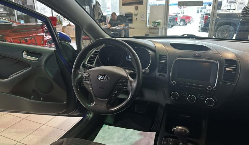 
								2017 Kia Forte Lx – At full									