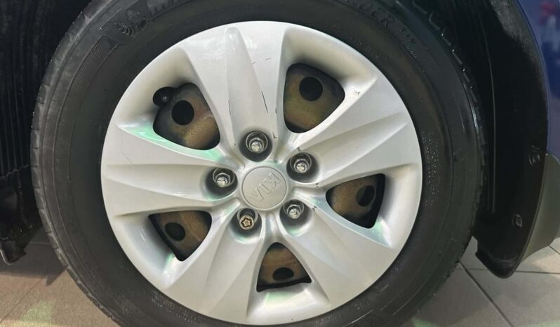 
								2017 Kia Forte Lx – At full									