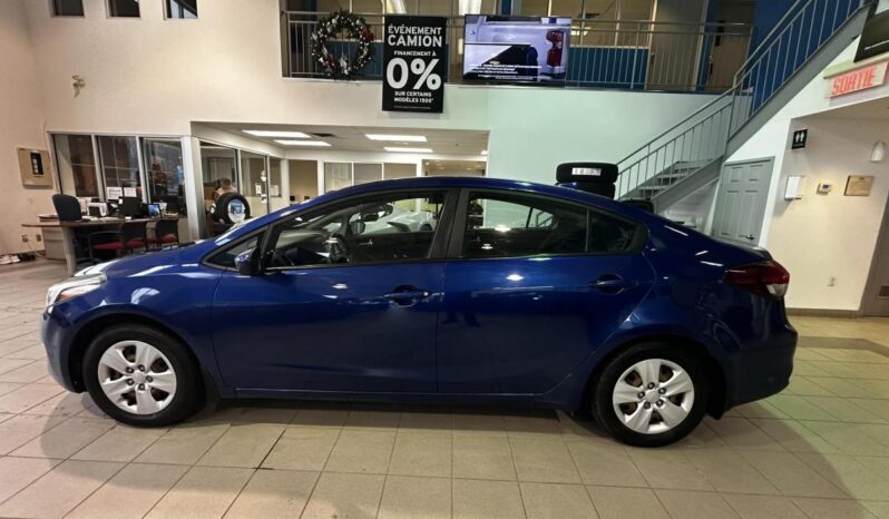 
								2017 Kia Forte Lx – At full									