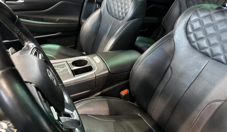 
								2022 Hyundai Santa Fe Plug-In Hybrid Luxury full									