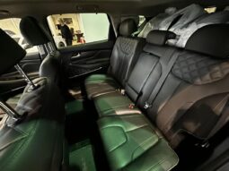 
										2022 Hyundai Santa Fe Plug-In Hybrid Luxury full									