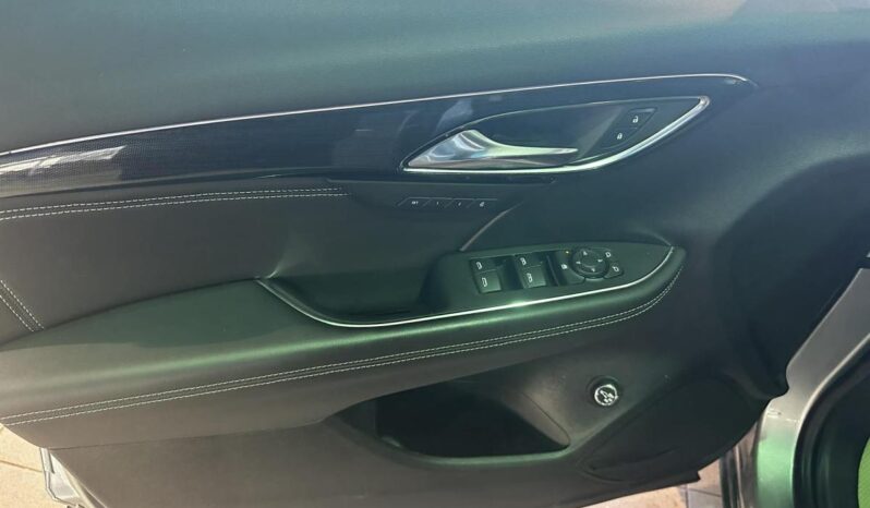 
								2023 Buick Envision Essence Awd full									