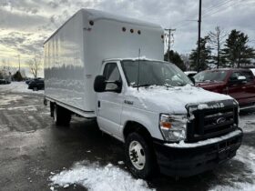 2023 Ford E-series E-450 Drw