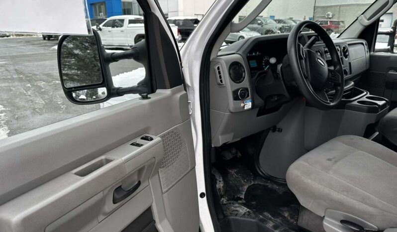 
								2023 Ford E-series E-450 Drw full									