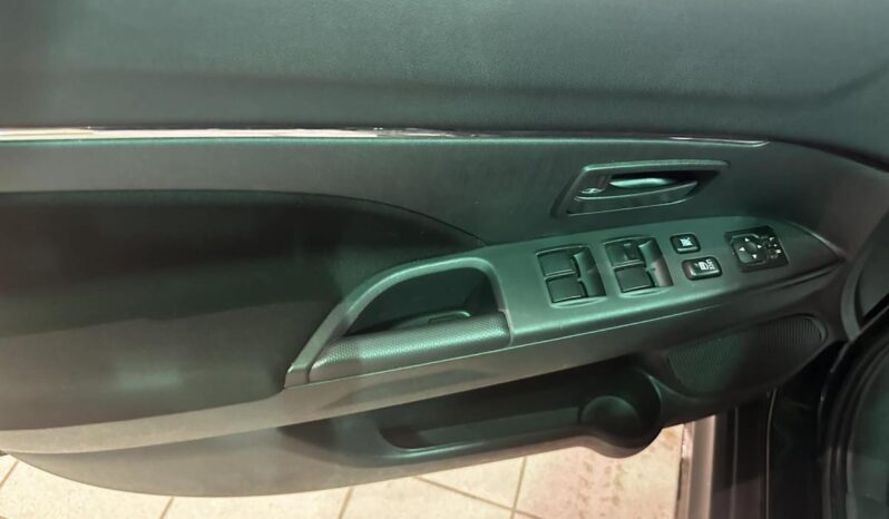 
								2024 Mitsubishi RVR Se Awc full									