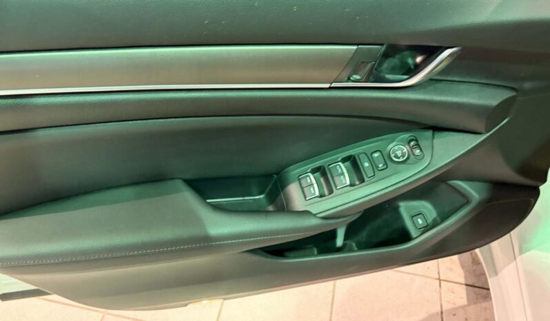 
								2020 Honda Accord Sedan Sedan Lx Cvt full									
