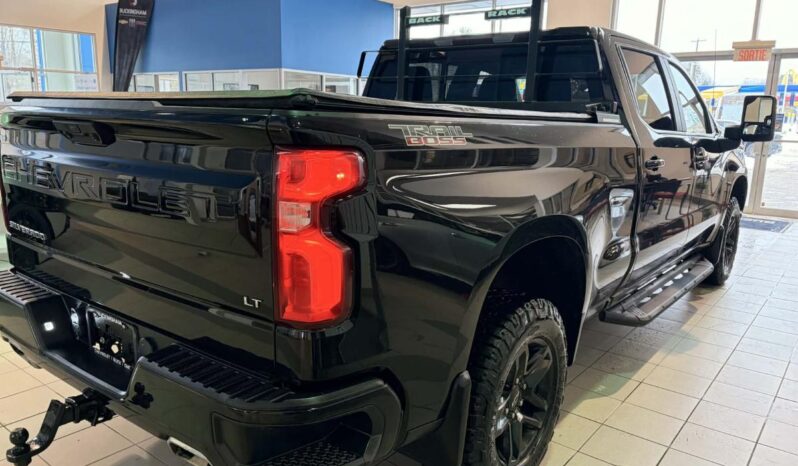 
								2022 Chevrolet Silverado 1500 Crew Cab 4×4 Lt full									